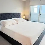 Pacific Blue Townhome Walk To Ocean 2 Bed Apt With Free Parking